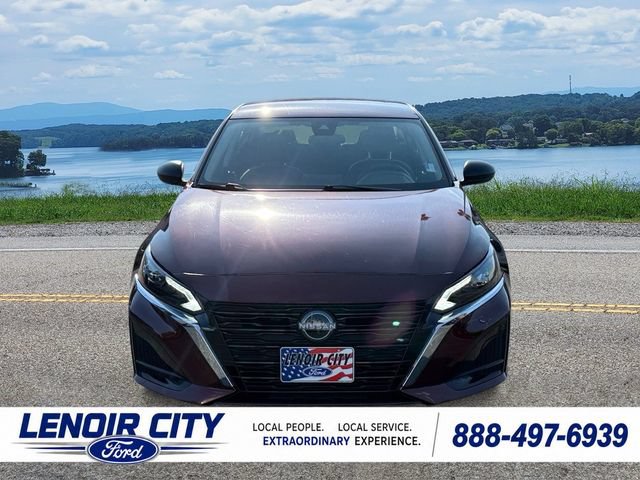 Used 2025 Nissan Altima 2.5 SV FWD image 8