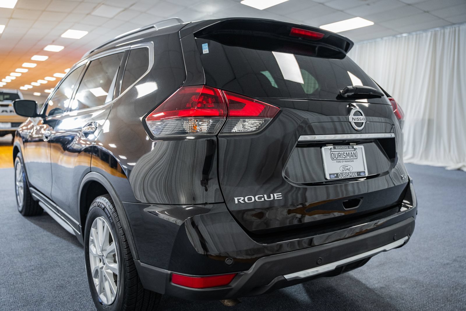 Used 2020 Nissan Rogue SV FWD image 6