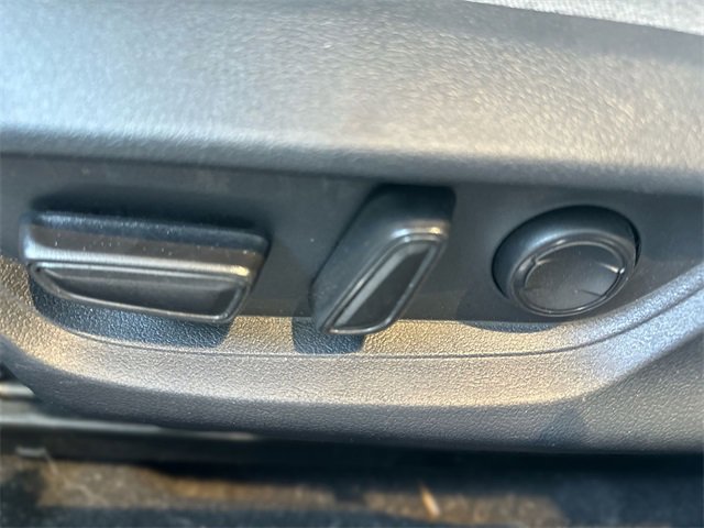 Used 2025 Toyota Camry LE w/ Convenience Package image 13