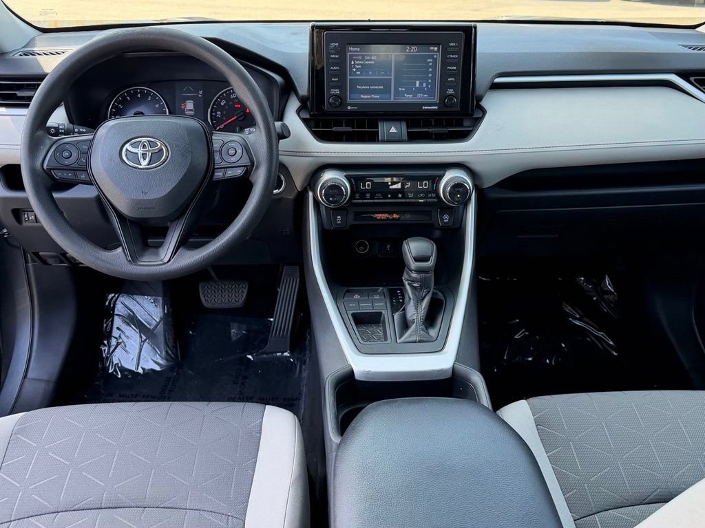 Used 2020 Toyota RAV4 XLE w/ Carpet Mat Package FWD image 28