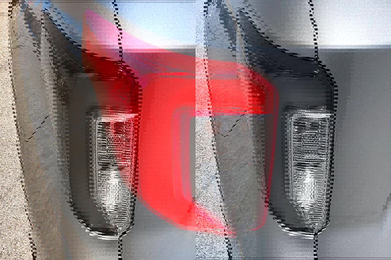 Certified 2021 Ford Explorer XLT w/ Equipment Group 202A image 27