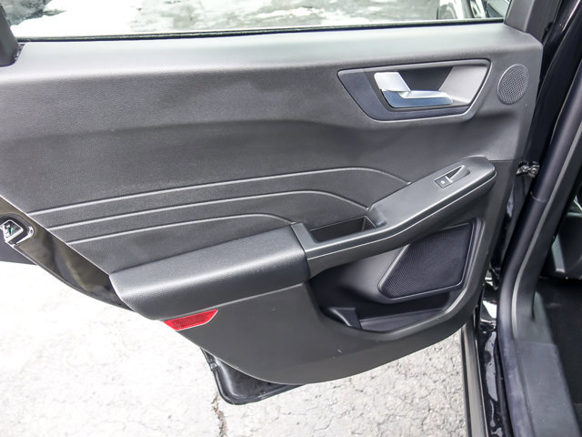 Certified 2024 Ford Escape Platinum w/ Premium Technology Package image 22