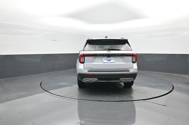 Certified 2025 Ford Explorer Active w/ Active Comfort Package AWD/4WD image 6