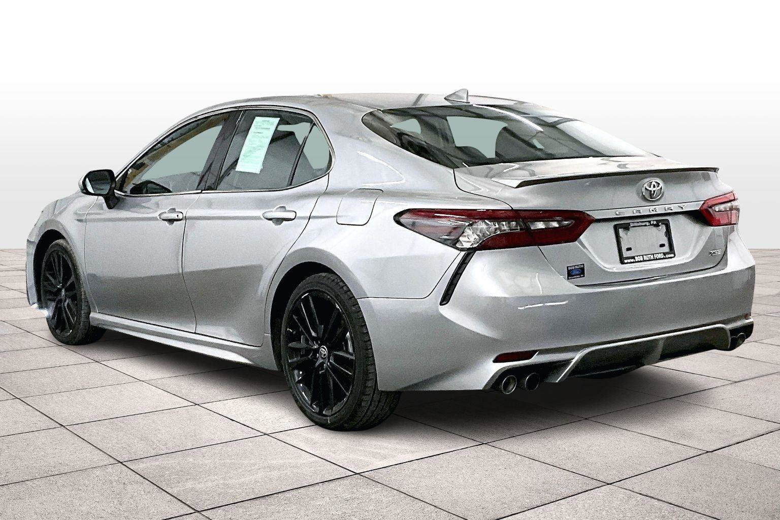 Used 2023 Toyota Camry XSE image 4