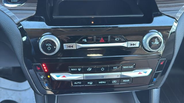 Certified 2023 Ford Explorer Limited w/ Equipment Group 301A image 27