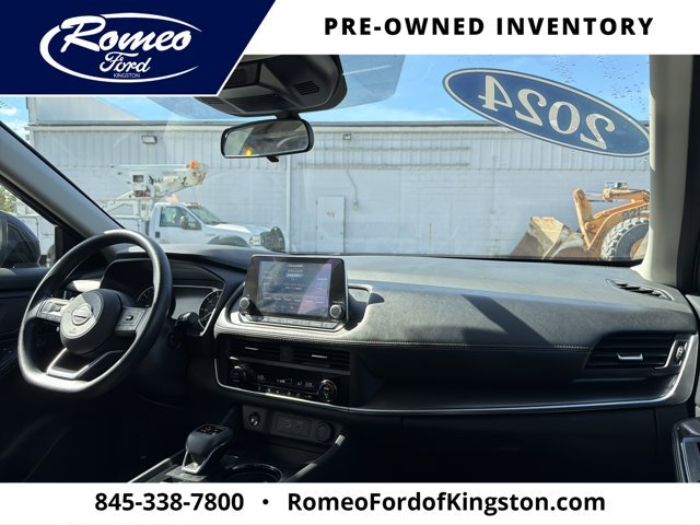 Used 2024 Nissan Rogue SV AWD/4WD image 15