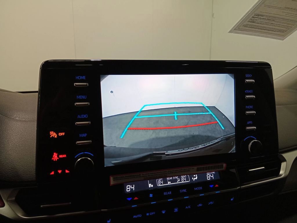 Used 2024 Toyota Sienna XLE w/ XLE Plus Package image 23