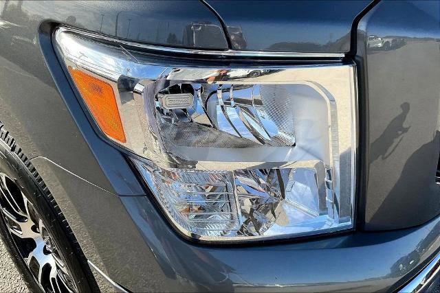 Used 2024 Nissan Titan SV w/ SV Convenience Package RWD image 33