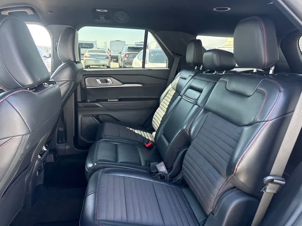 Certified 2025 Ford Explorer ST-Line RWD image 15
