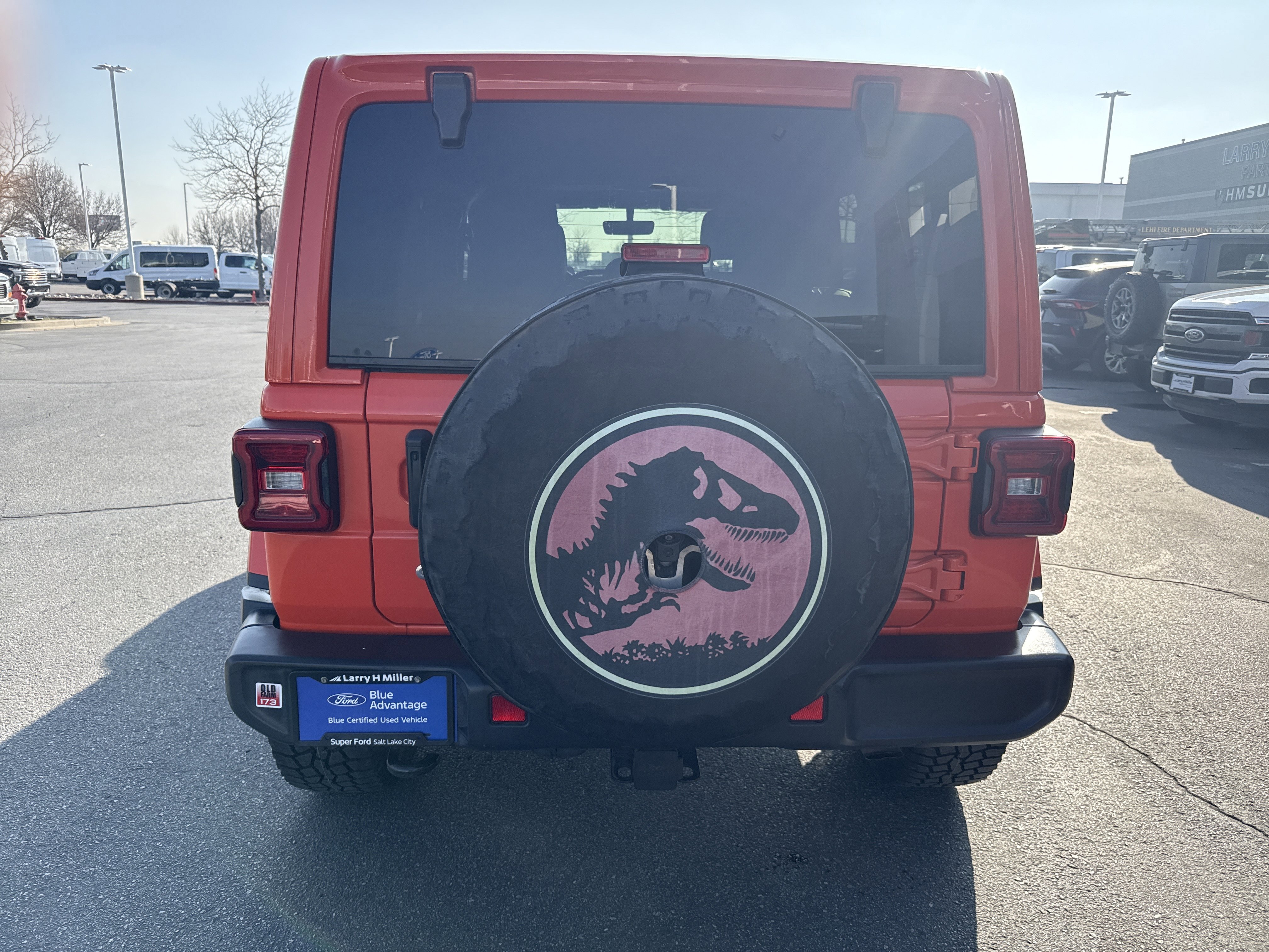 Used 2019 Jeep Wrangler Unlimited Sahara w/ Uconnect 4C Nav & Sound Group image 4