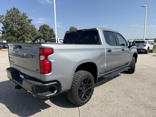 Used 2024 Chevrolet Silverado 1500 LT Trail Boss w/ Convenience Package II AWD/4WD image 9