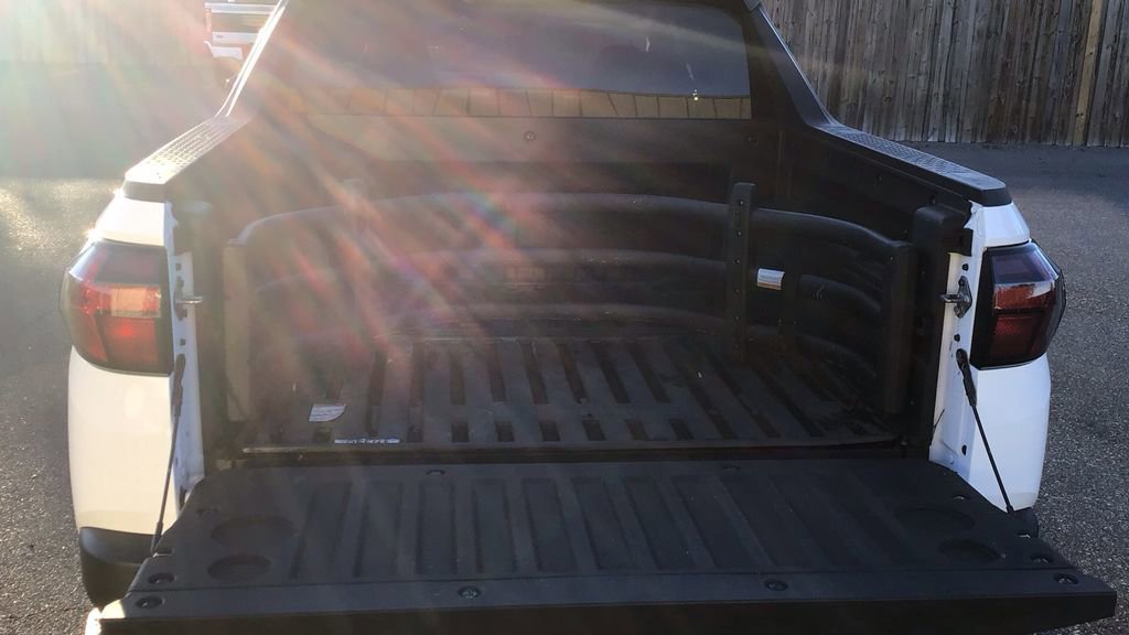 Used 2025 Hyundai Santa Cruz SE image 9