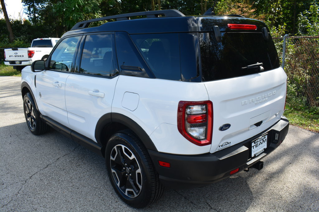 Certified 2022 Ford Bronco Sport Outer Banks w/ Tech Package AWD/4WD image 7
