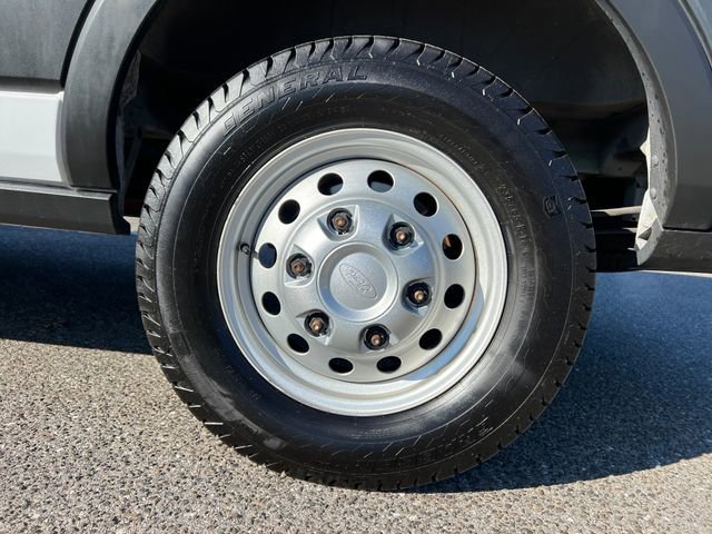 Certified 2022 Ford Transit 250 Medium Roof AWD image 17