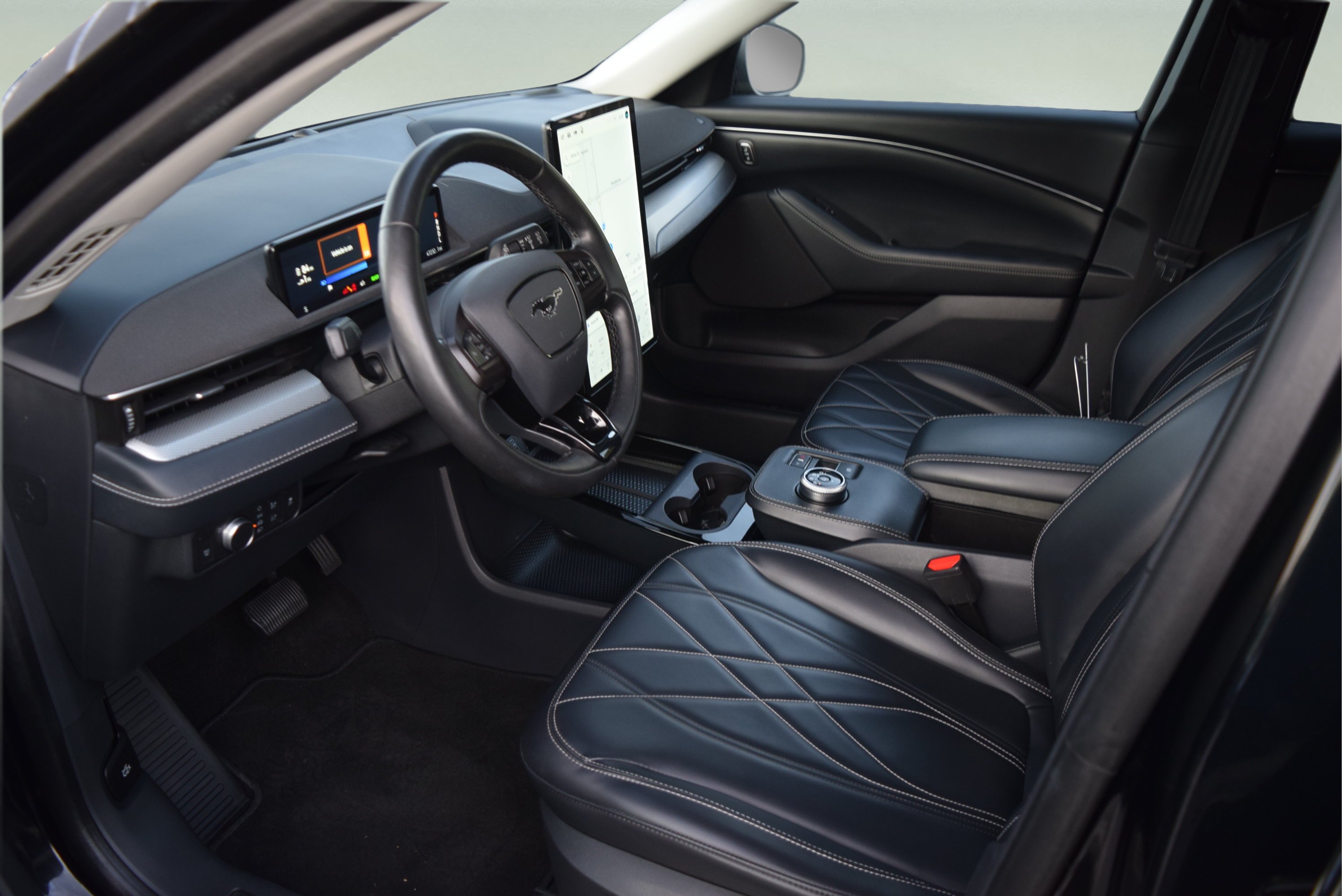 Certified 2021 Ford Mustang Mach-E Select w/ Comfort/Appearance Package AWD/4WD image 10