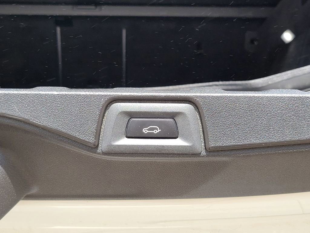 Used 2020 BMW X5 xDrive40i w/ Premium Package image 13