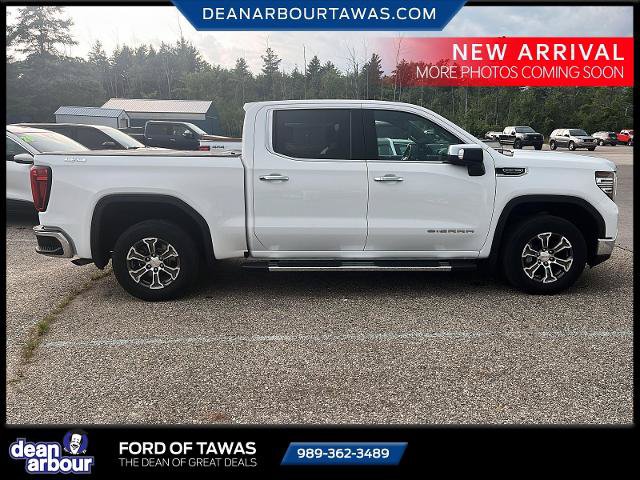Used 2022 GMC Sierra 1500 SLT AWD/4WD image 3