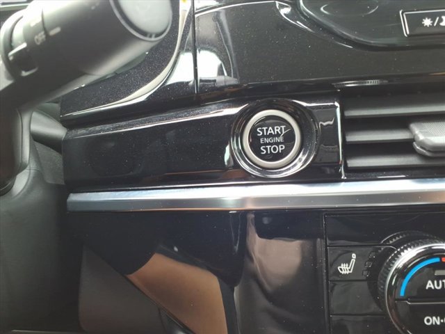 Used 2023 Nissan Pathfinder SL image 26