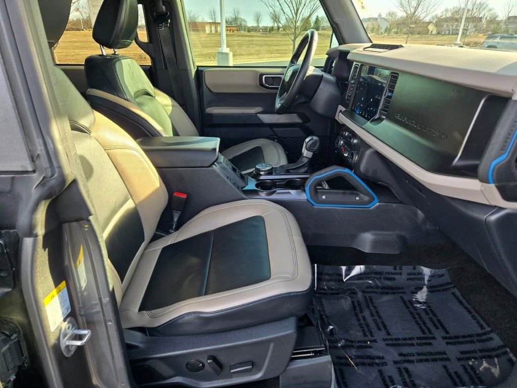 Certified 2022 Ford Bronco Wildtrak image 7