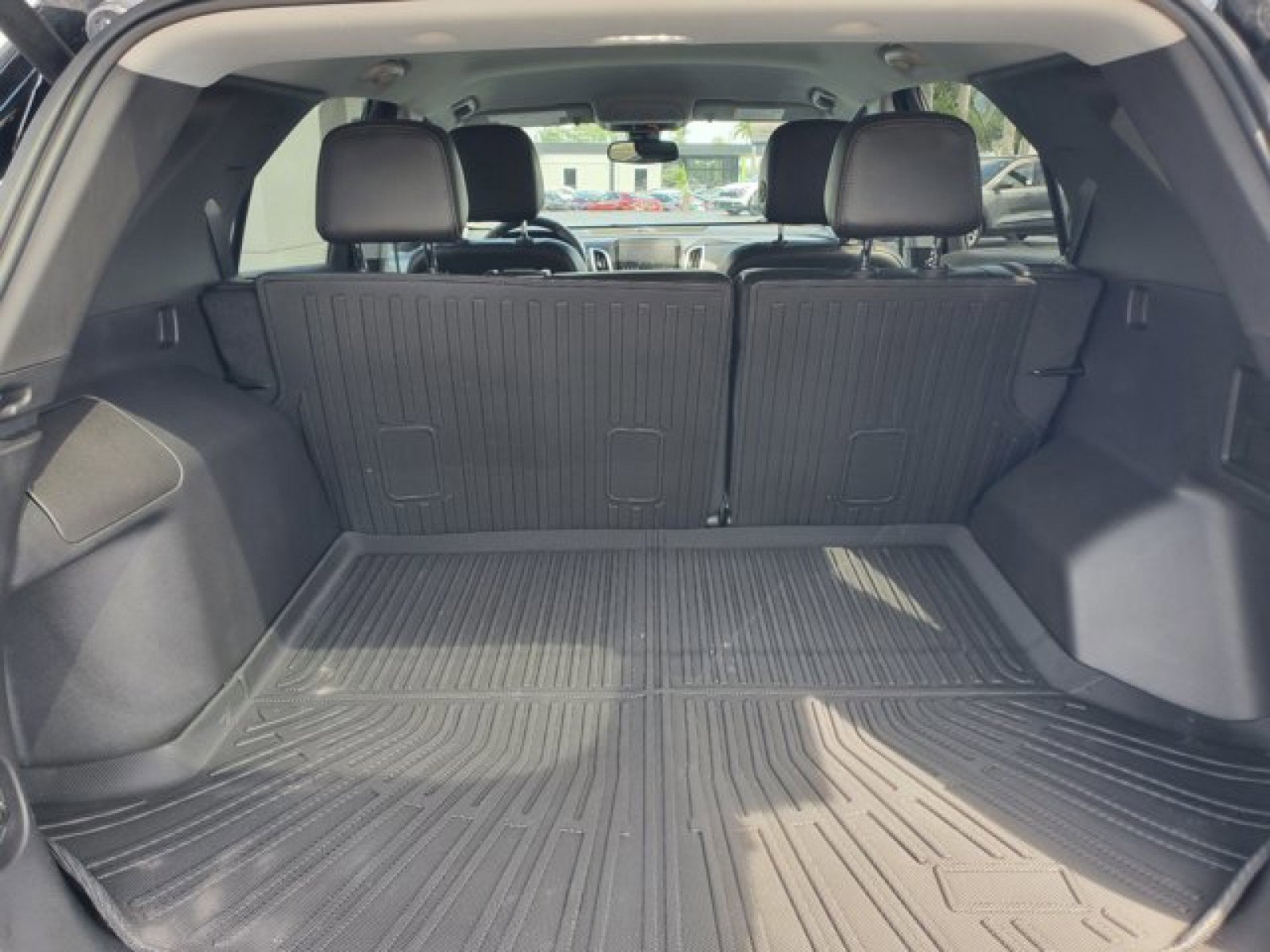 Used 2024 Chevrolet Equinox Premier AWD/4WD image 8