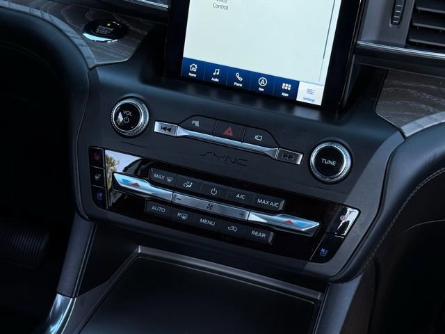 Certified 2020 Ford Explorer Platinum w/ Premium Technology Package image 43