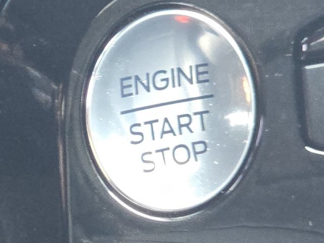 Certified 2025 Ford Escape Platinum AWD/4WD image 37