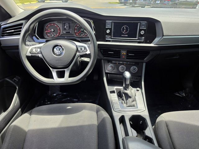 Used 2021 Volkswagen Jetta S w/ Driver Assistance Package FWD image 15