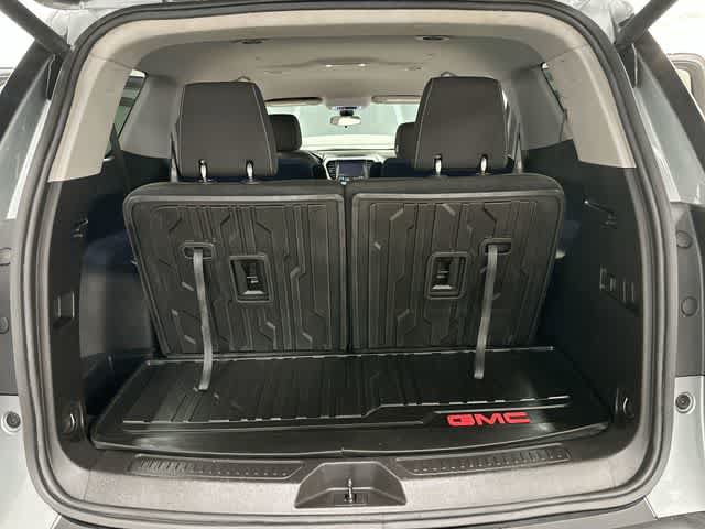 Used 2023 GMC Acadia SLE w/ Driver Convenience Package FWD image 26