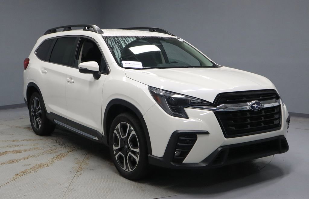 Used 2023 Subaru Ascent Limited AWD/4WD image 7