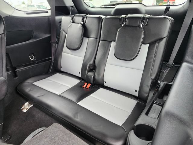 Certified 2023 Ford Explorer XLT w/ Equipment Group 202A AWD/4WD image 17