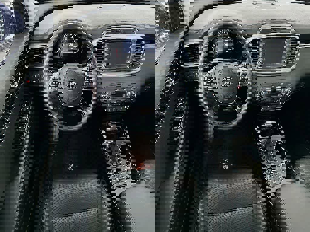 Used 2019 Kia Sorento SX image 10