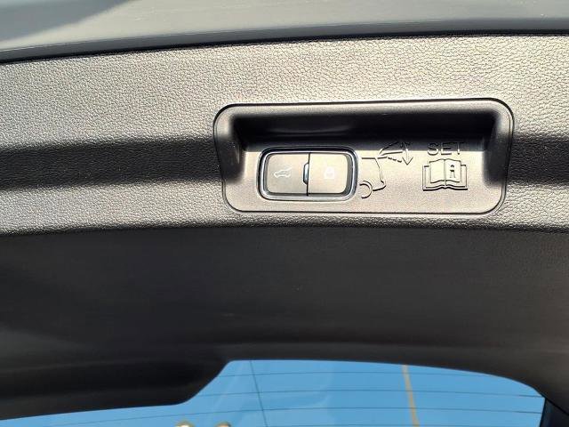 Certified 2023 Ford Explorer XLT w/ Equipment Group 202A image 6