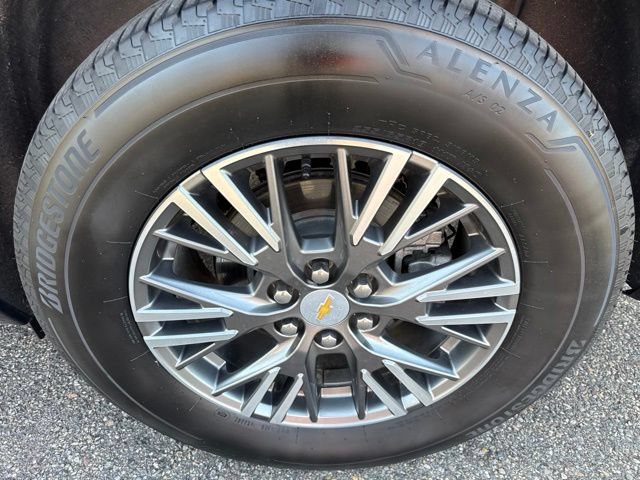 Used 2025 Chevrolet Traverse LT AWD/4WD image 12