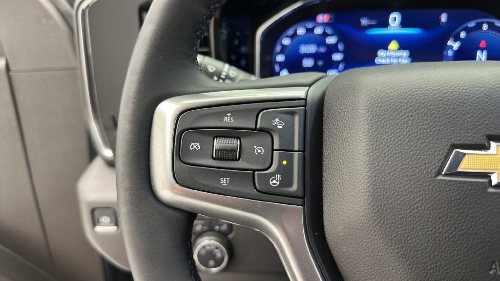 Used 2025 Chevrolet Silverado 1500 LT AWD/4WD image 18