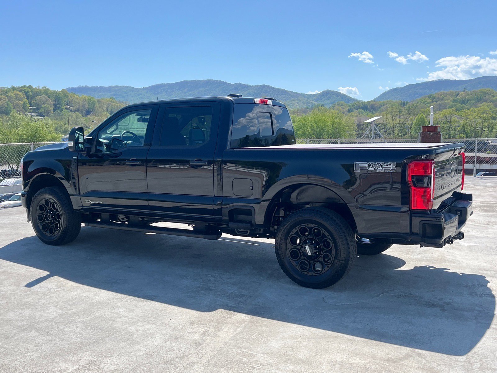 Certified 2025 Ford F350 Lariat w/ Lariat Ultimate Package AWD/4WD image 5