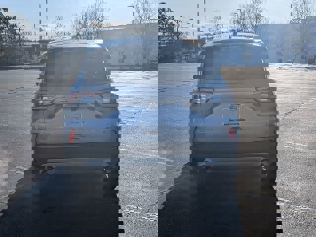 Certified 2022 Ford Escape SE image 4