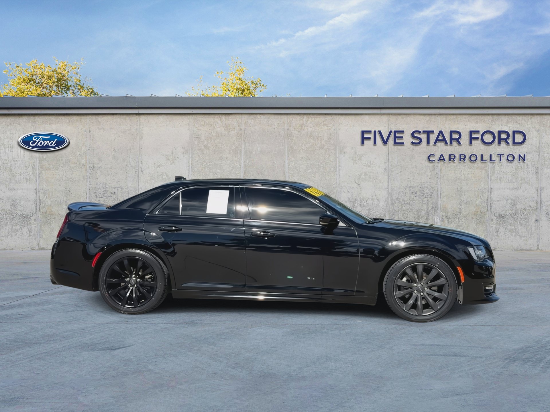 Used 2023 Chrysler 300 S w/ Comfort Group RWD image 9