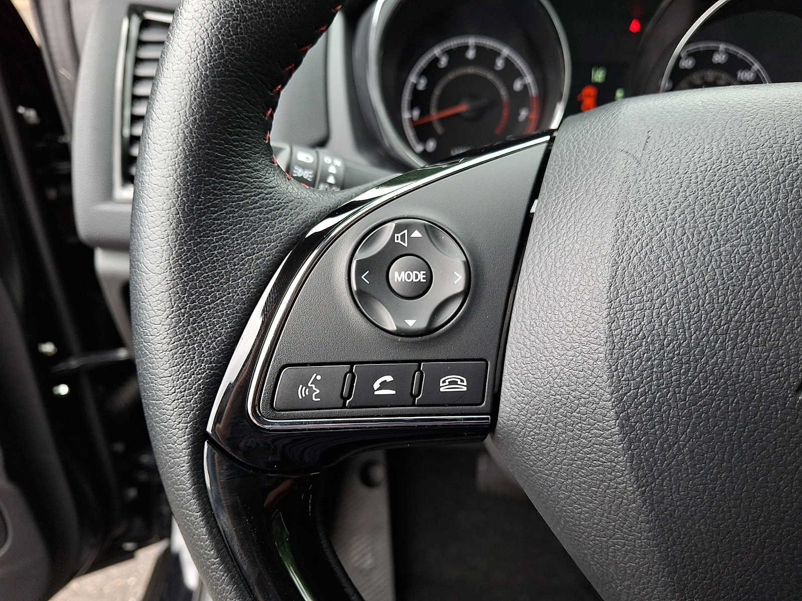Used 2025 Mitsubishi Outlander Sport LE AWD/4WD image 20