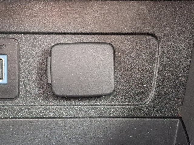 Certified 2018 Ford Escape SE w/ SE Sync 3 Package image 24