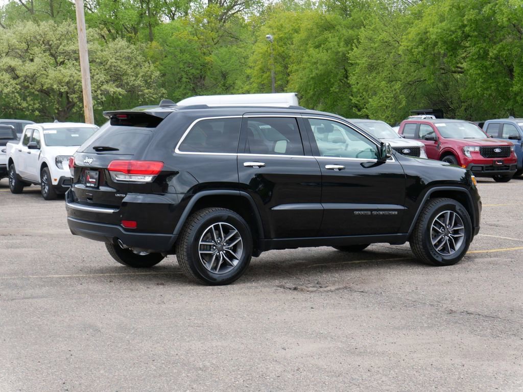 Used 2019 Jeep Grand Cherokee Limited AWD/4WD image 3