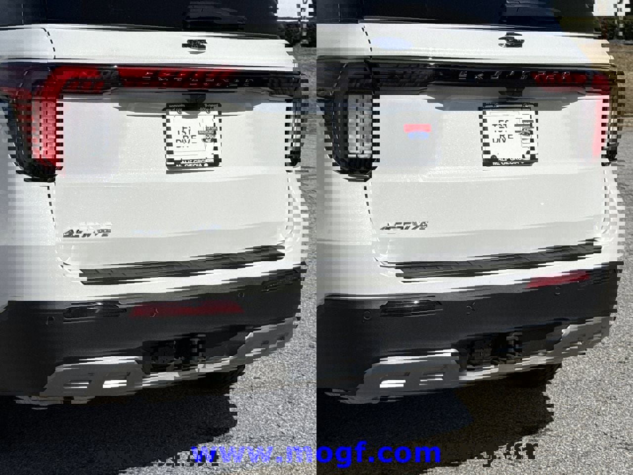 Certified 2025 Ford Explorer Active w/ Active Comfort Package image 30