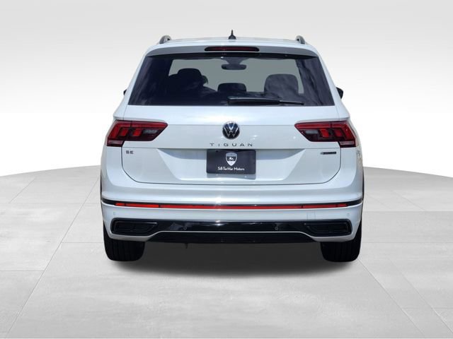 Used 2023 Volkswagen Tiguan SE R-Line AWD/4WD image 4