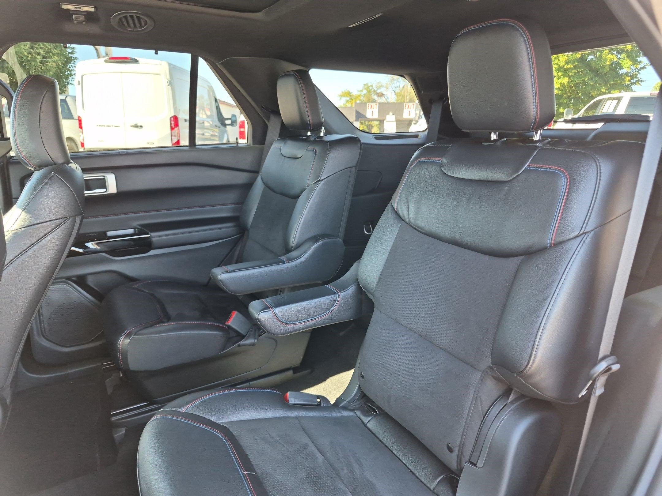Certified 2023 Ford Explorer ST w/ Technology Package AWD/4WD image 31