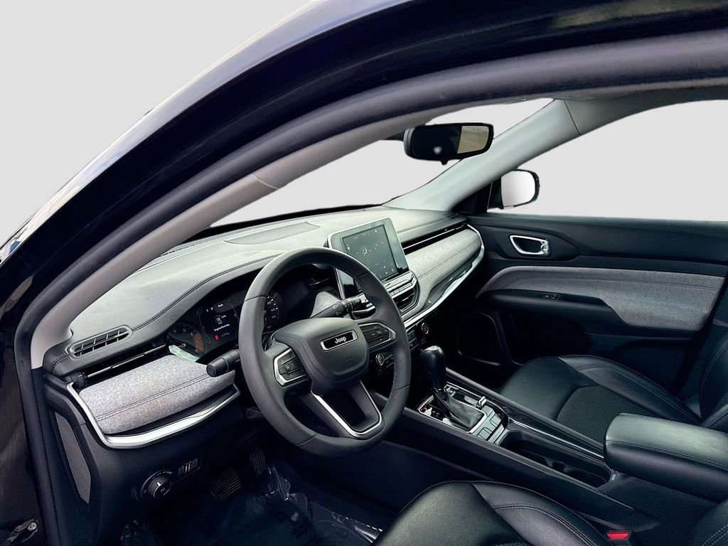 Used 2022 Jeep Compass Latitude image 9