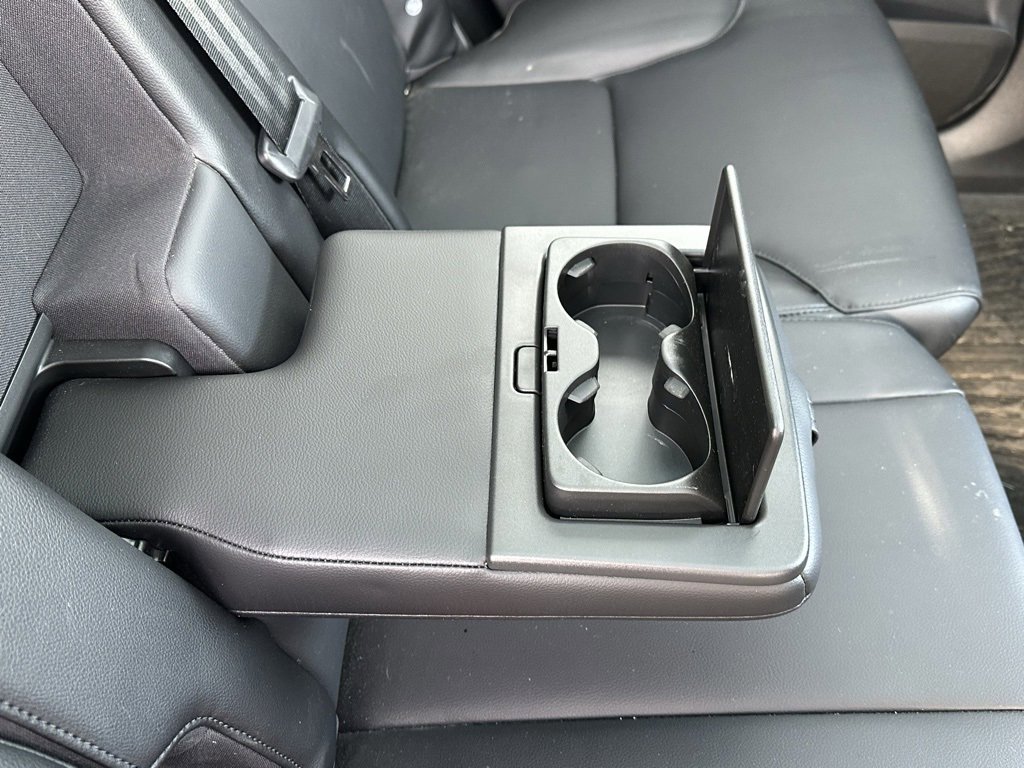 Used 2023 Volvo XC90 B5 Core w/ Protection Package Premier image 18