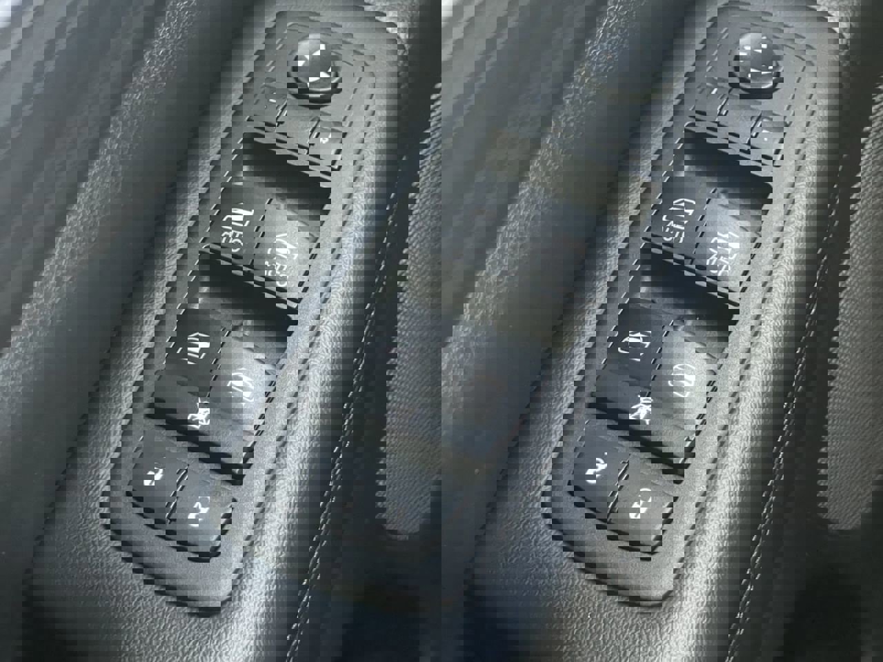 Used 2021 Jeep Grand Cherokee Laredo X image 22