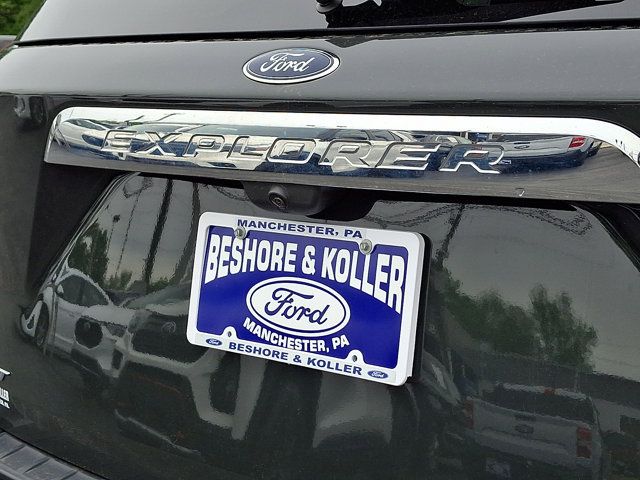 Certified 2023 Ford Explorer XLT w/ Equipment Group 202A AWD/4WD image 32