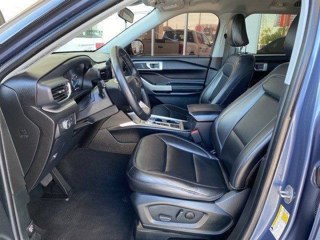 Certified 2021 Ford Explorer XLT w/ Equipment Group 202A image 10