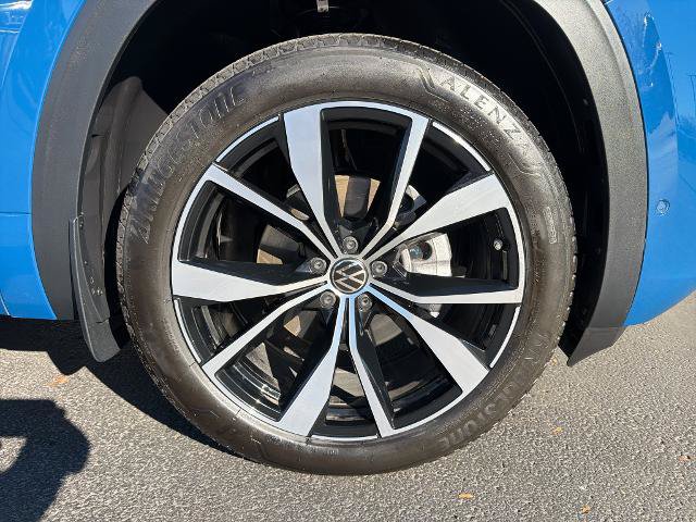 Used 2026 Volkswagen Atlas Cross Sport SEL Premium R-Line AWD/4WD image 5