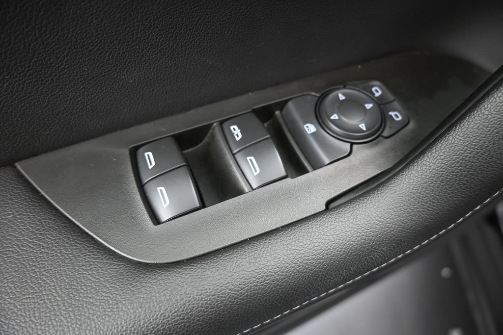 Used 2025 Chevrolet Blazer LT FWD image 20